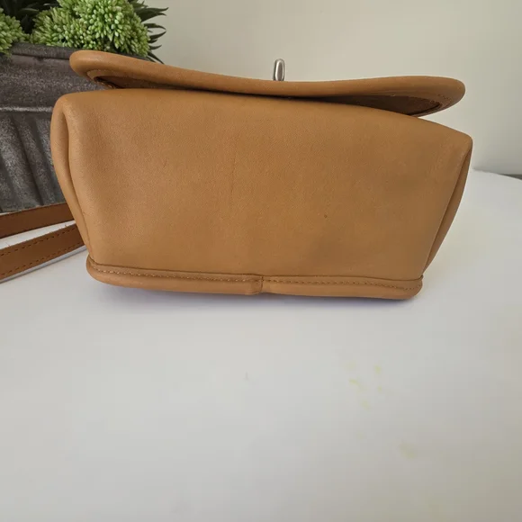 Vintage Coach Companion Flap Crossbody Bag Camel Glove Tanned Leather - Picture 11 of 15